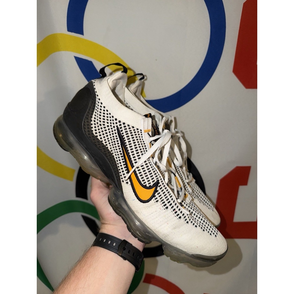 Nike Air VaporMax Flyknit 2021 Mens Size 13 White/Black/Orange DM0025-101
